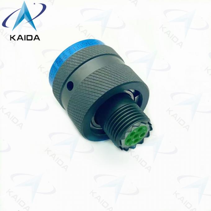 Versatile MIL-DTL-38999 Series 1 D38999 Series Connectors Cadmium 6 Male Pins 2